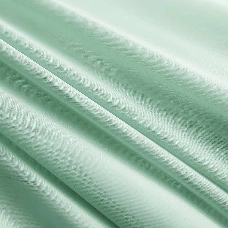 Cooling Blanket for Bed Silky Air Condition Comforter Lightweight Cooled Summer Quilt with Double Side Cold & Cooling Fabric
to make summer nights cooler and better.